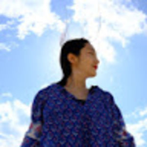 Meet your Posher, Flora